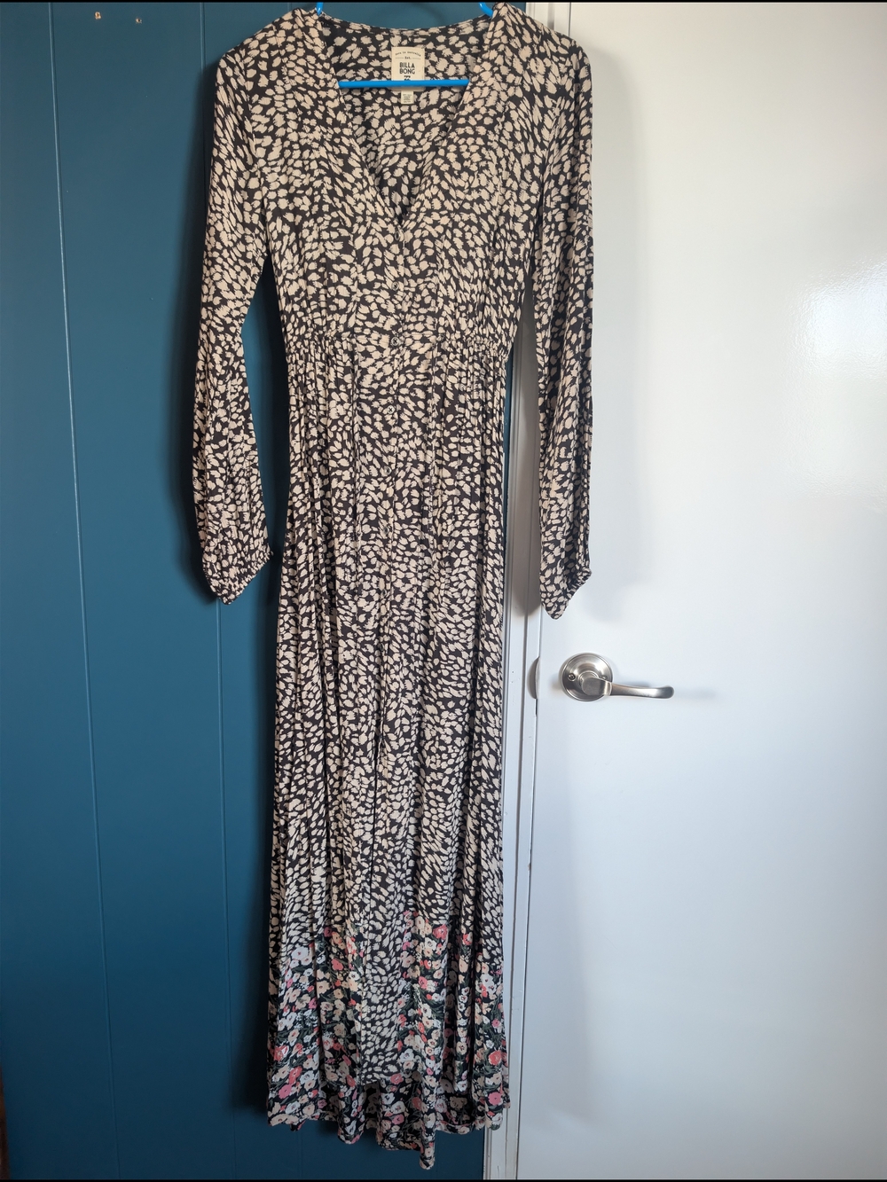 Billabong Blue and Cream Leaf-Print Maxi Dress with Pink Floral Border